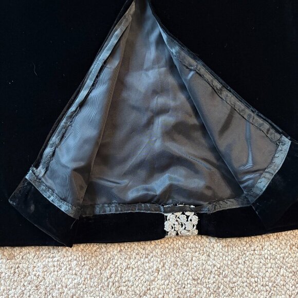 Vintage 70s Black Velvet Column Dress | Silver Thread & Beading | Mod Evening - Picture 6 of 11